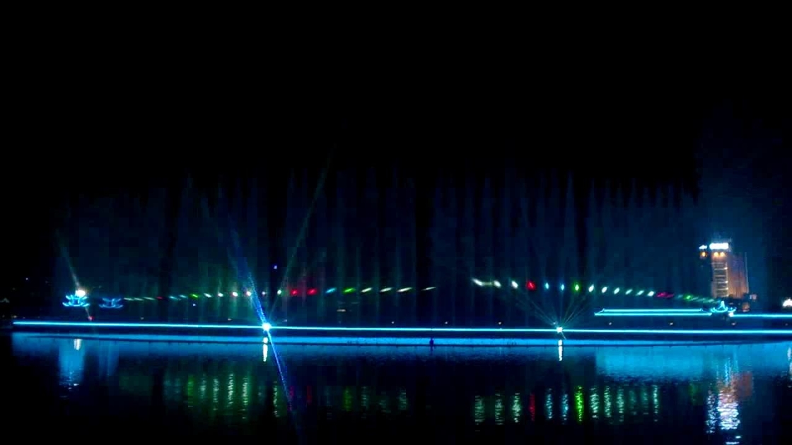 Декоративное шоу лазера воды, система шоу лазерного луча цифров на фонтане поставщик